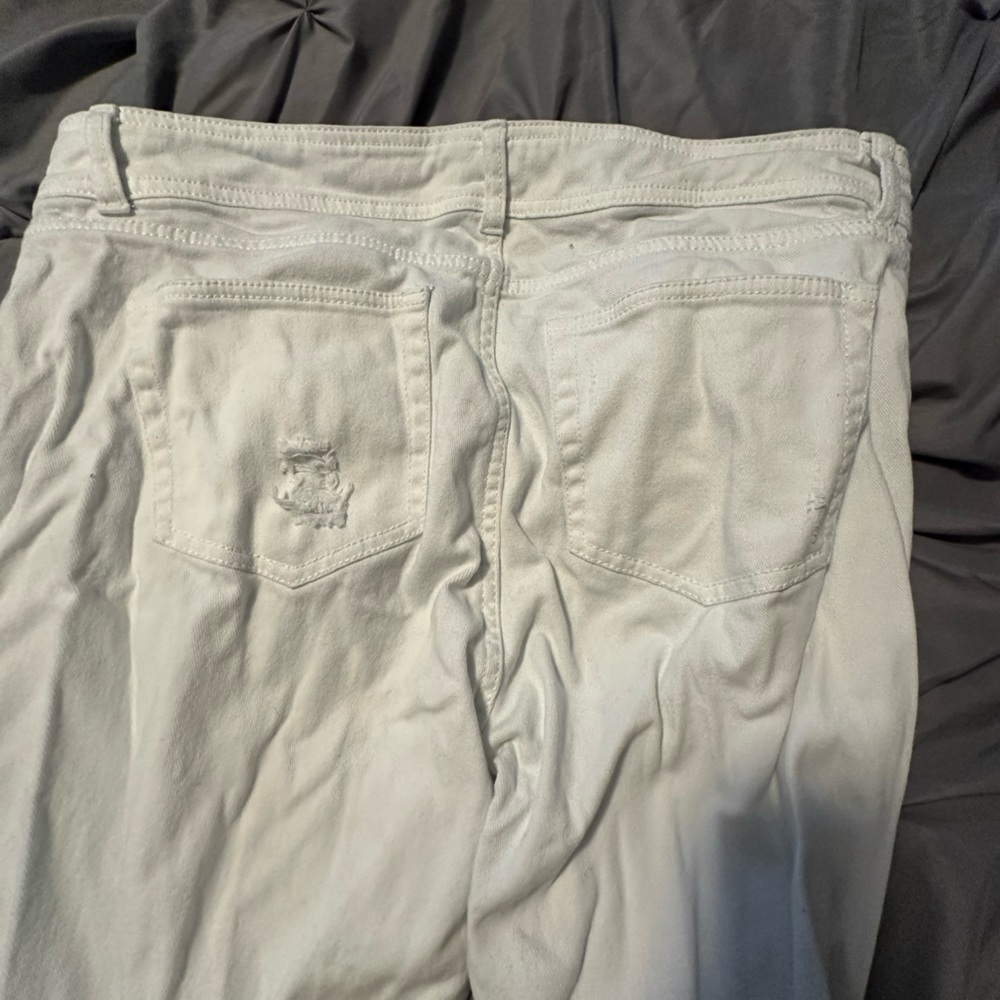 Distressed, white jeans - Picture 2 of 4
